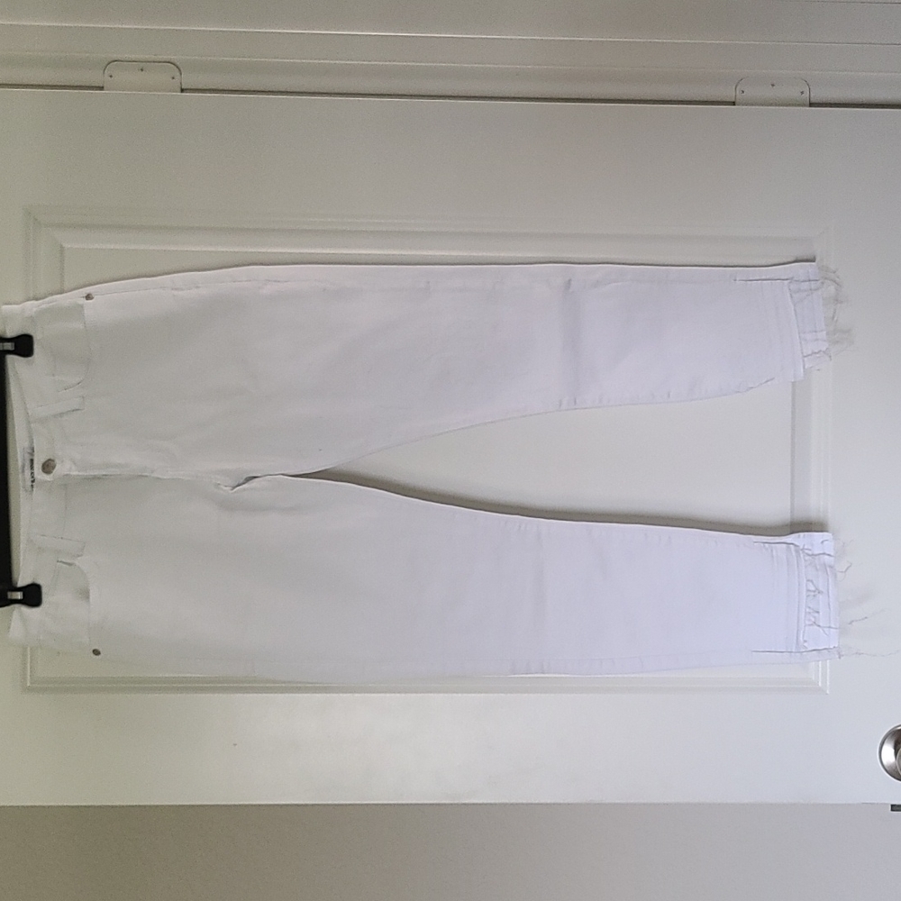 White cropped pants by Just Black